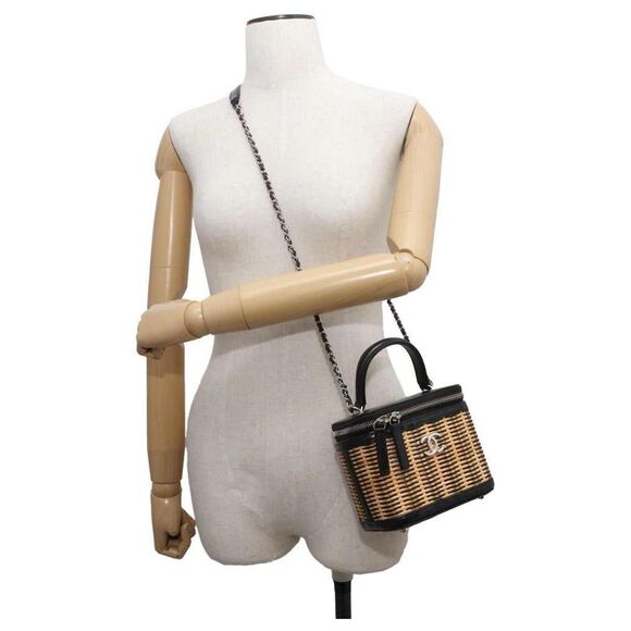 Authenticated Chanel Vanity Wicker Bag – Excellent Condition Rare Navy Blue - Picture 4 of 11